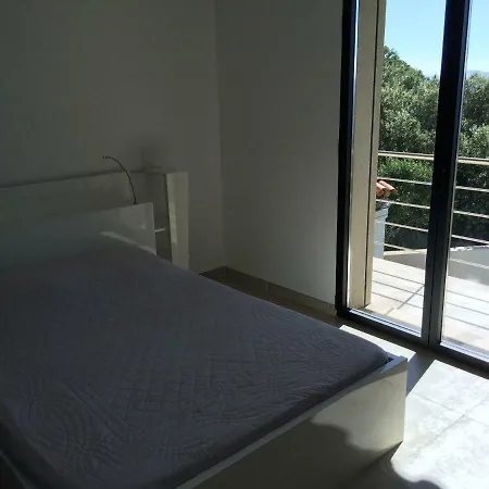 بيت للعطل Avec Piscine سوتا