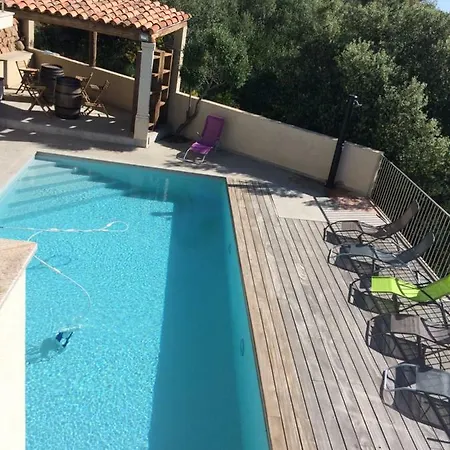 Avec Piscine * Sotta